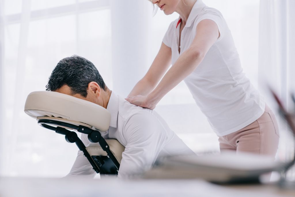 seated acupressure massage